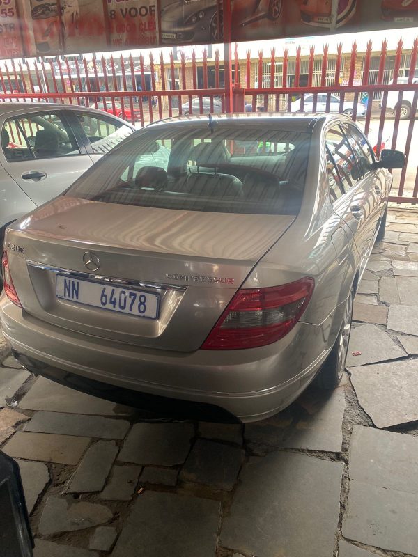 Mercedes-Benz C200 (2008)